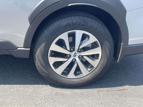 Used 2025 Subaru Outback Premium image 8
