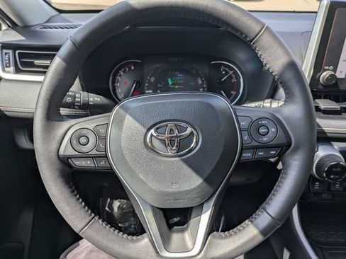 Used 2023 Toyota RAV4 XLE Premium AWD/4WD image 21