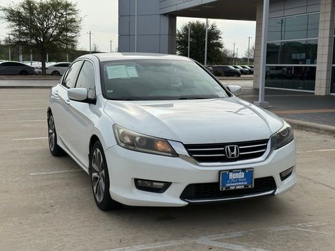 Used 2015 Honda Accord Sport image 6