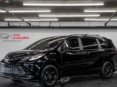 Used 2025 Toyota Sienna XLE Woodland Edition