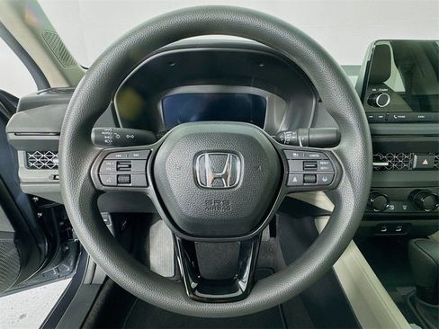 Certified 2025 Honda Accord SE image 16