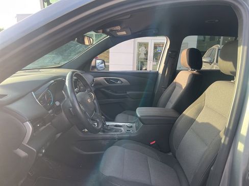 Used 2023 Chevrolet Traverse LT FWD image 11
