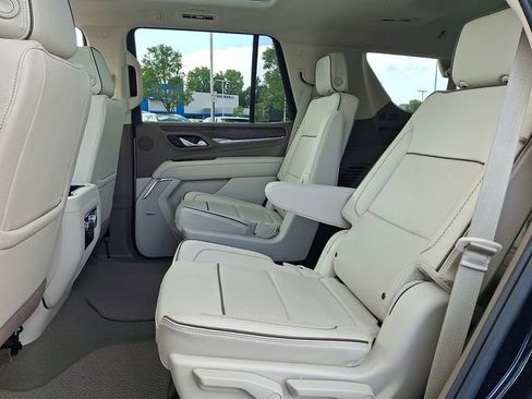 Used 2024 GMC Yukon Denali AWD/4WD image 17