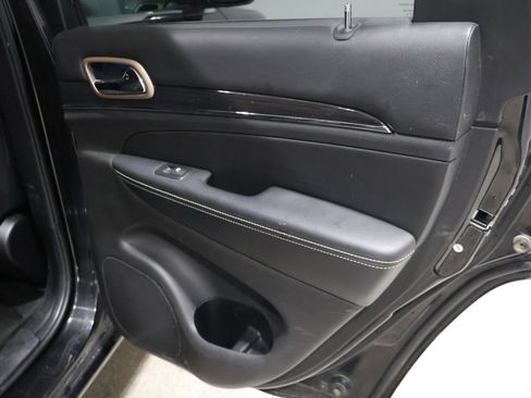 Used 2015 Jeep Grand Cherokee Overland w/ Advanced Technology Group image 25