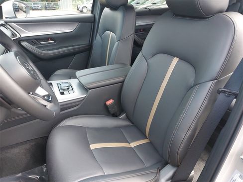 New 2025 MAZDA CX-90 Plug-In Hybrid w/ Premium Plus image 17