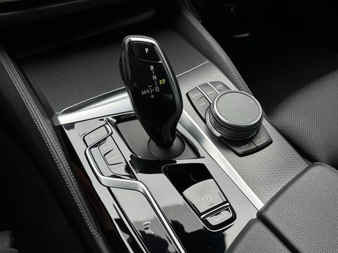 Used 2021 BMW 540i w/ M Sport Package RWD image 18