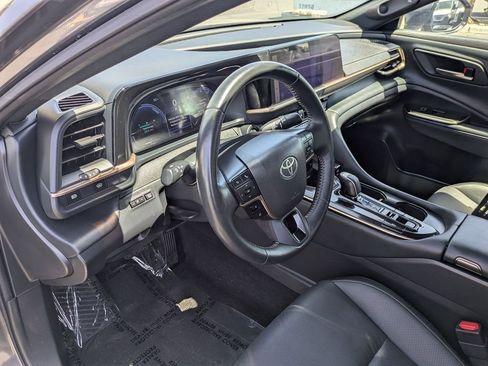 Used 2024 Toyota Crown AWD/4WD image 16