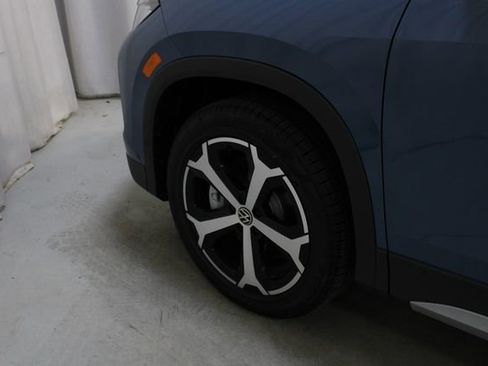 New 2026 Volkswagen Tiguan SE image 30