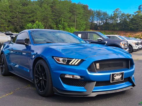 Used 2019 Ford Mustang Shelby GT350 w/ Technology Package RWD image 7