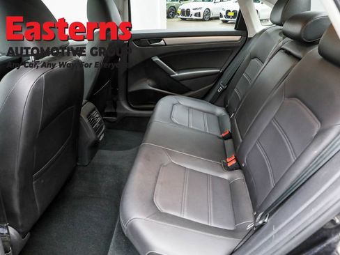 Used 2022 Volkswagen Passat 2.0T SE image 20