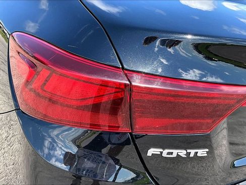 Used 2024 Kia Forte LXS FWD image 26