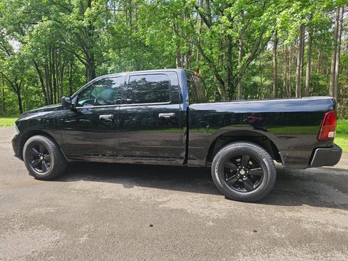 Used 2014 RAM 1500 Express w/ Black Ram 1500 Express Group AWD/4WD image 9