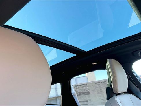 New 2026 Volvo XC60 B5 Plus w/ Protection Package Premier image 29