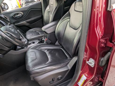 Used 2020 Jeep Cherokee Limited image 14