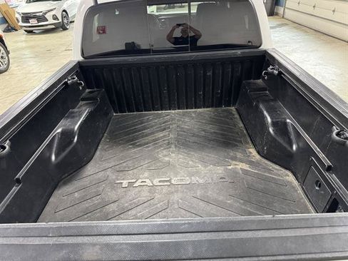 Used 2023 Toyota Tacoma TRD Off-Road w/ Black Out Package (TMS) AWD/4WD image 6