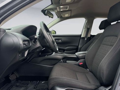 Certified 2025 Honda HR-V LX image 18