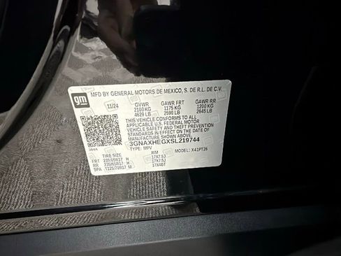 Used 2025 Chevrolet Equinox LT image 38