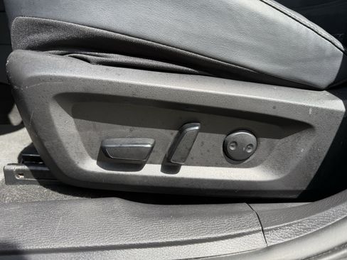 Used 2025 Mitsubishi Outlander SE AWD/4WD image 25