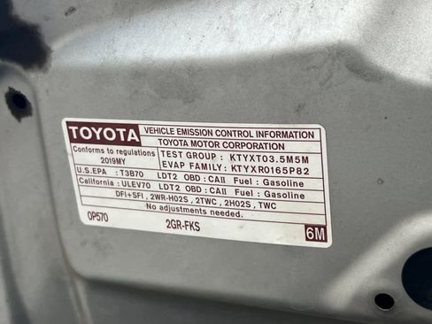 Used 2019 Toyota Highlander XLE image 30