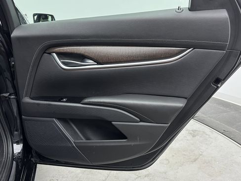 Used 2019 Cadillac XTS Luxury image 31