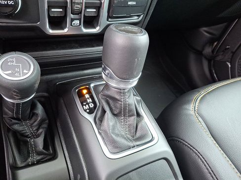 New 2026 Jeep Gladiator Sport AWD/4WD image 12