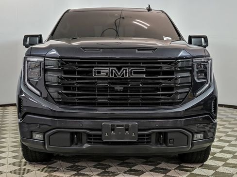 Used 2025 GMC Sierra 1500 Elevation w/ Elevation Premium Package AWD/4WD image 4
