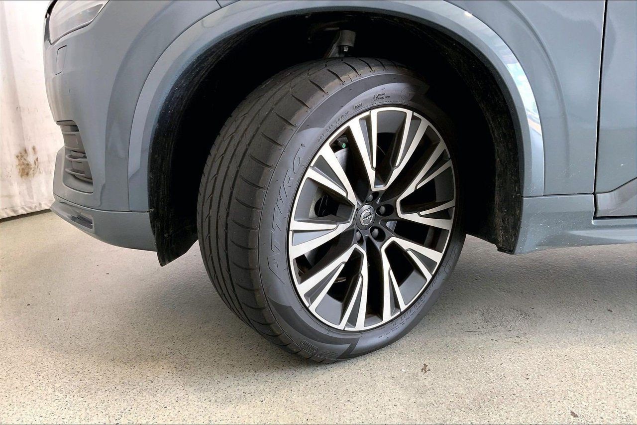 Used 2020 Volvo XC90 T6 Momentum w/ Protection Package Premier AWD/4WD image 20