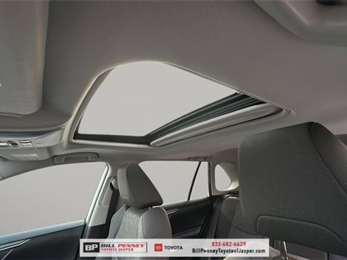 Used 2020 Toyota RAV4 XLE image 12