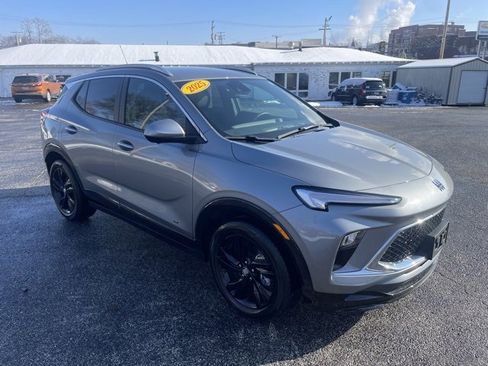 Used 2025 Buick Encore GX Sport Touring w/ Advanced Technology Package image 3