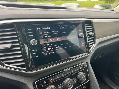 Used 2022 Volkswagen Atlas SE FWD image 15