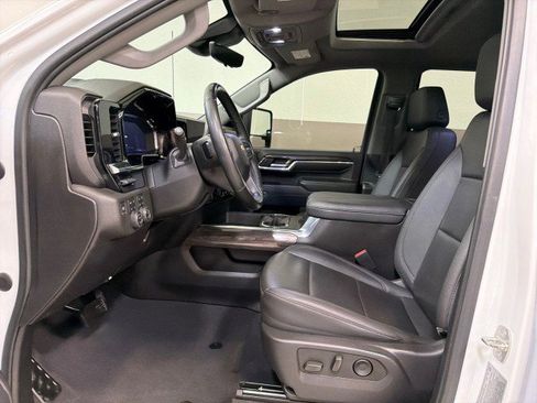 Used 2024 Chevrolet Silverado 3500 LTZ w/ LTZ Convenience Package image 13