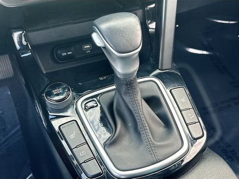 Certified 2024 Kia Seltos EX FWD image 17