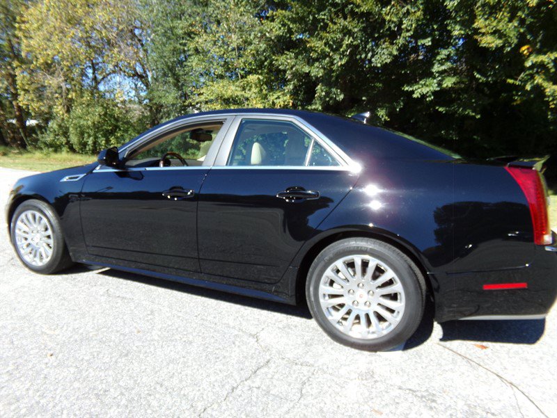 Used 2011 Cadillac CTS Performance w/ Performance Luxury Package RWD image 9