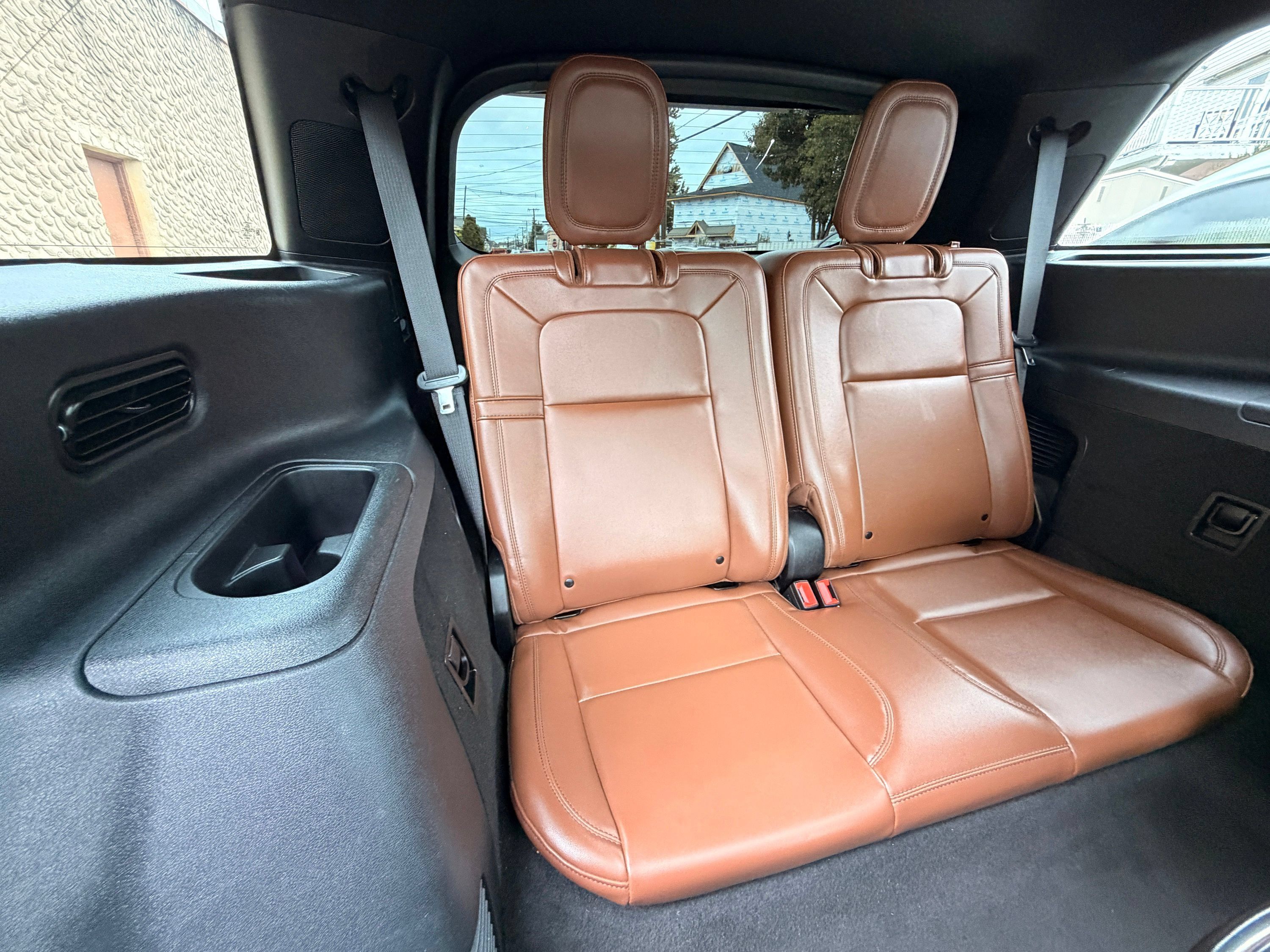 Used 2023 Lincoln Aviator Reserve w/ Equipment Group 201A AWD/4WD image 24