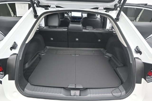 Used 2024 Toyota Prius Limited w/ Limited Premium Package FWD image 13