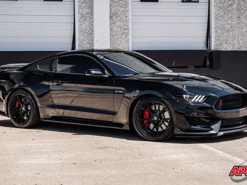 Used 2017 Ford Mustang Shelby GT350 w/ Electronics Package RWD image 37
