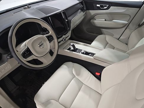 Used 2025 Volvo XC60 T8 Core w/ Climate Package image 17