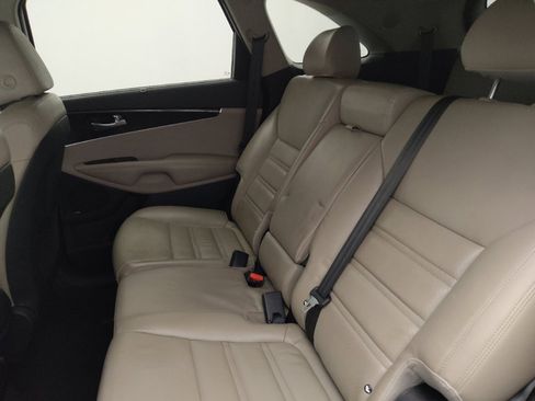 Used 2019 Kia Sorento EX w/ EX Touring Package image 18