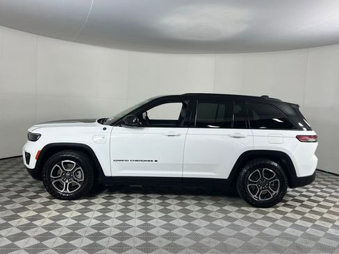 Used 2023 Jeep Grand Cherokee Trailhawk w/ Advanced Protech Group II image 9