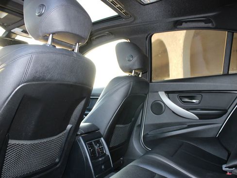 Used 2017 BMW 330i Sedan image 18