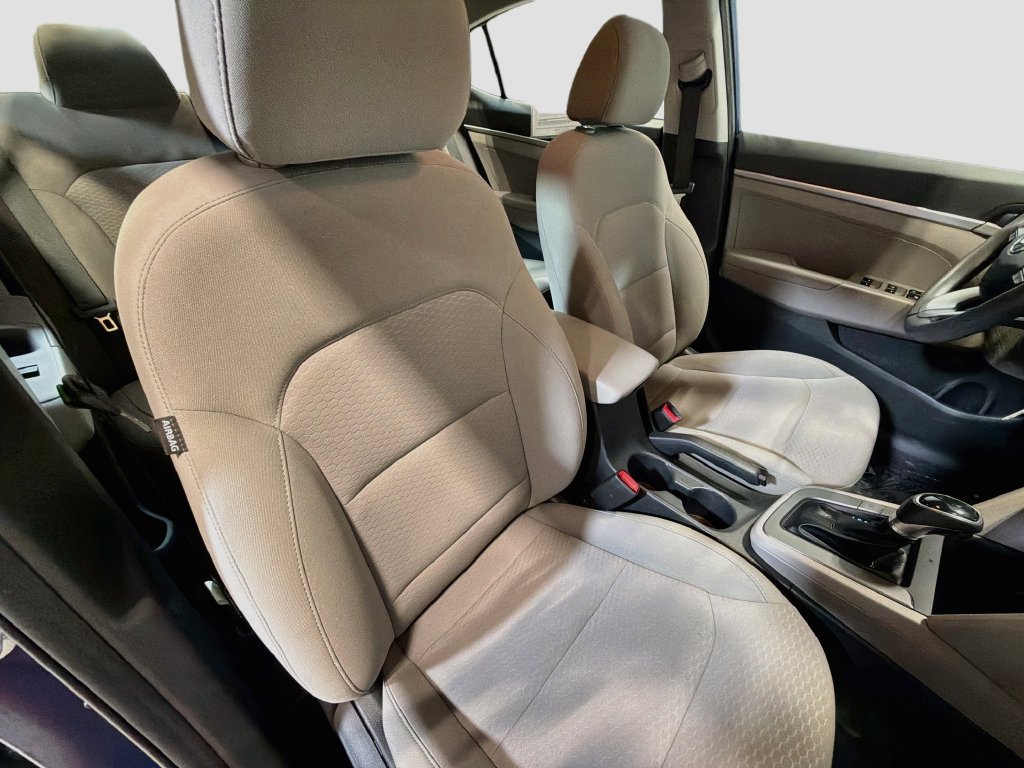 Used 2020 Hyundai Elantra SE FWD image 26