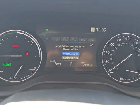 Used 2024 Toyota Sienna Limited image 17