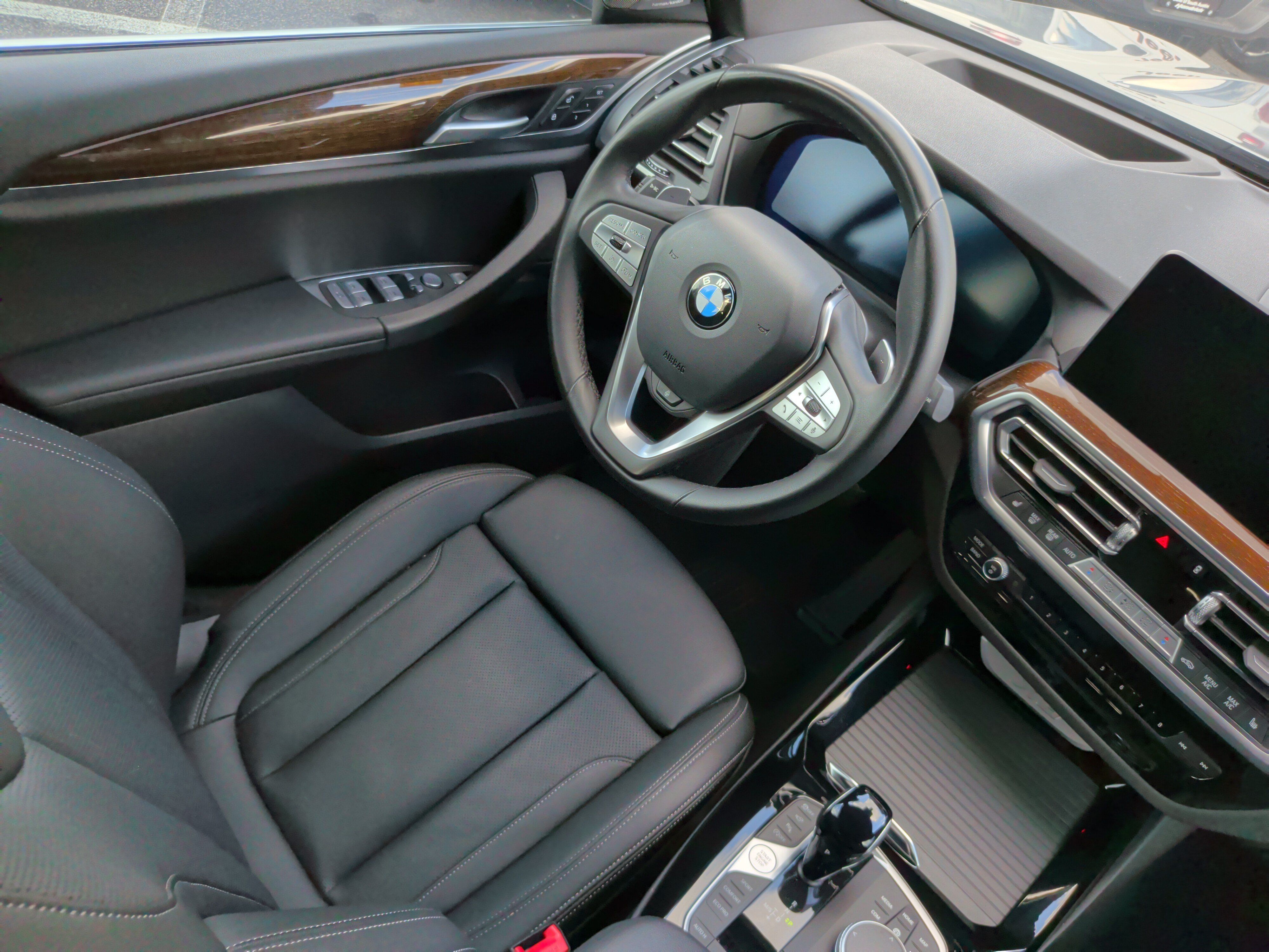 Used 2024 BMW X3 sDrive30i w/ Premium Package RWD image 34