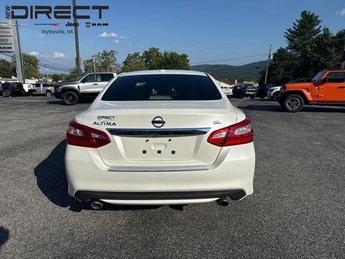 Used 2016 Nissan Altima 2.5 SL w/ Moonroof Package FWD image 5