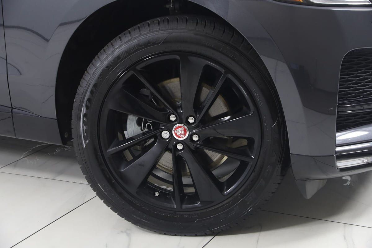 Used 2023 Jaguar F-PACE S AWD/4WD image 15
