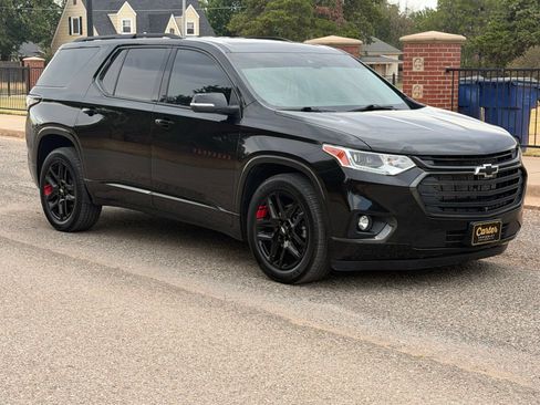 Used 2021 Chevrolet Traverse Premier w/ Redline Edition AWD/4WD image 2