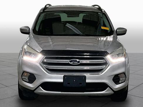 Used 2017 Ford Escape SE w/ Equipment Group 201A AWD/4WD image 4