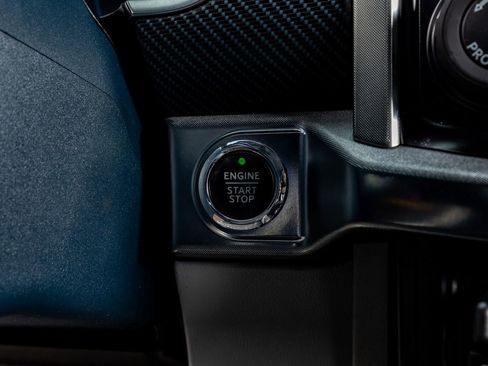 Used 2022 Ford F150 Limited image 23