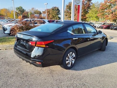 Certified 2025 Nissan Altima 2.5 S image 3