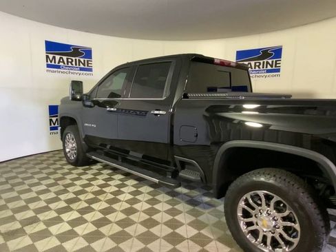 Certified 2026 Chevrolet Silverado 2500 LTZ w/ LTZ Premium Package AWD/4WD image 8